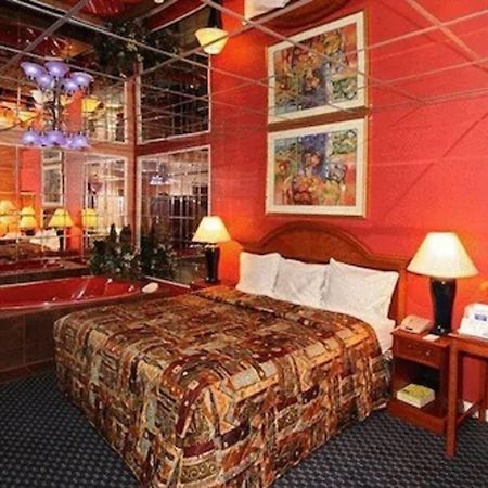 The Regal Inn & Suites Baltimore Room photo